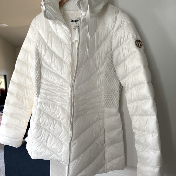 Bernardo Packable alpine white Puffer Jacket waterproof coat small NWOT new - Picture 3 of 4